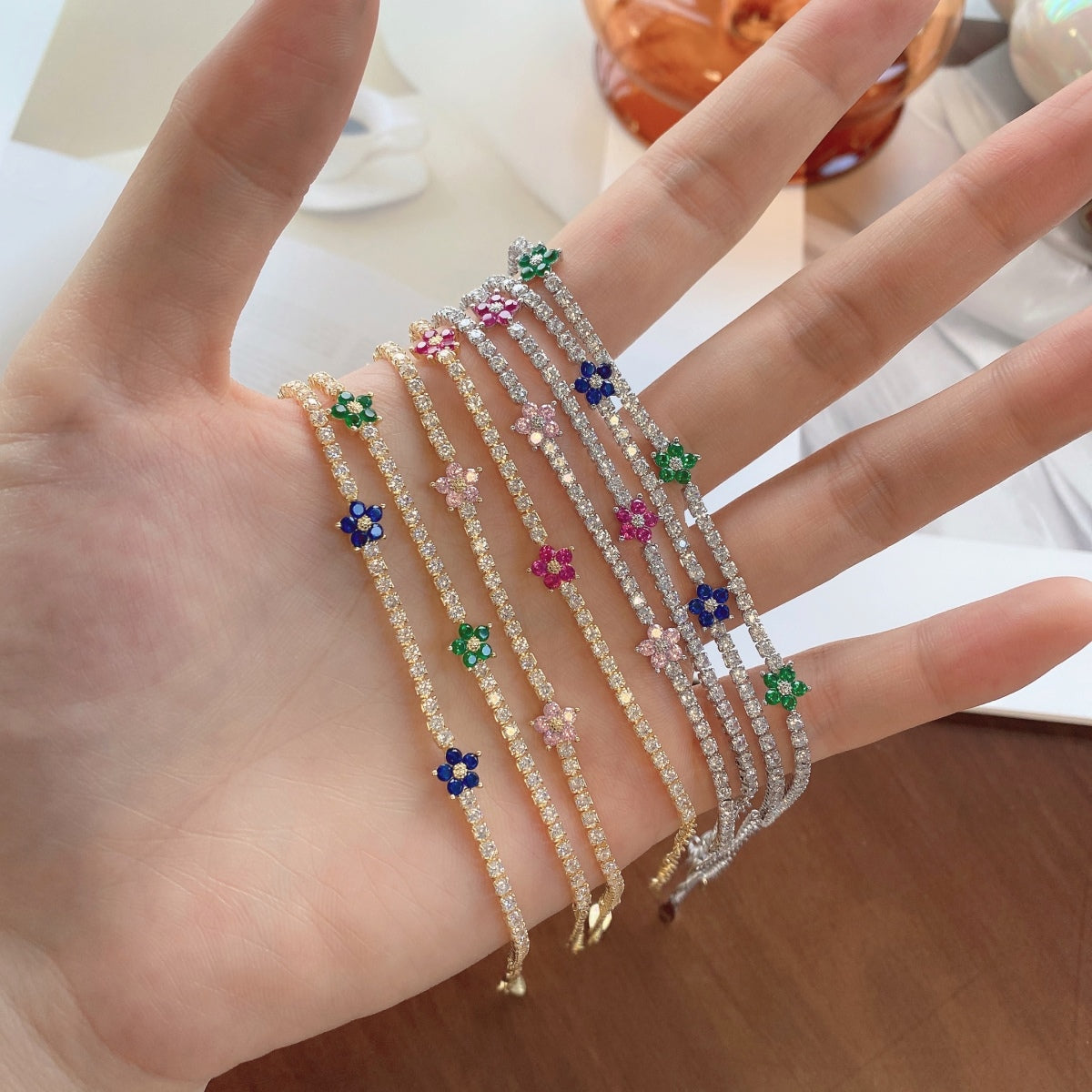 [Bloom]Sparkling Flower Shape Tennis Bracelet