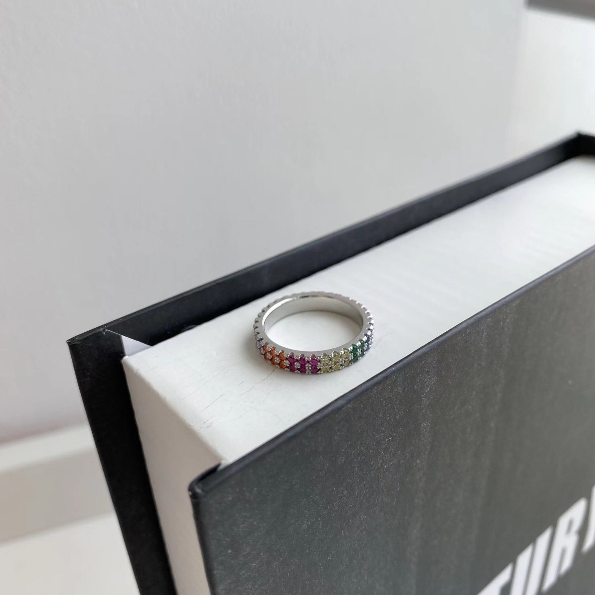 [Bloom]Unique Colorful Round Cut Tennis Ring