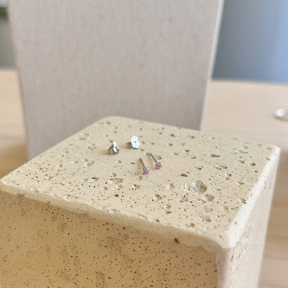 [Bloom]Delicate Solitaire Earrings