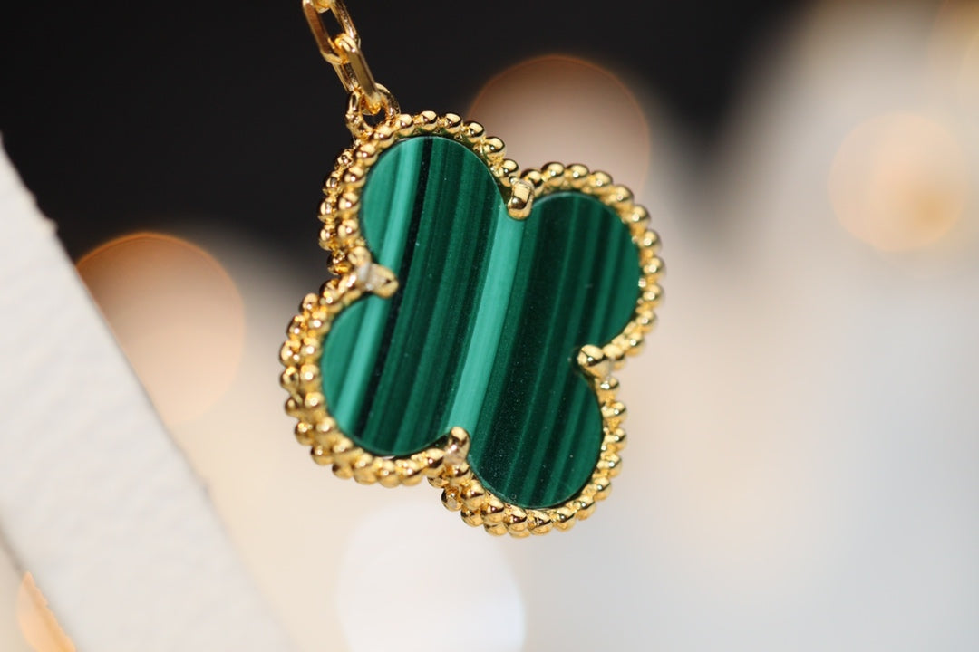 [Bloom]CLOVER EARRINGS GOLD MALACHITE DIAMOND 3 MOTIF