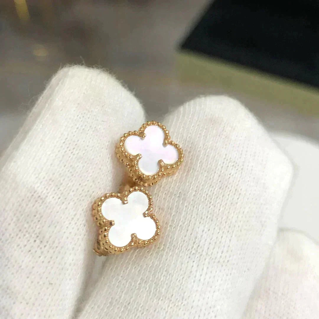 [Bloom]CLOVER MINI 9.5MM WHITE MOP EARRINGS