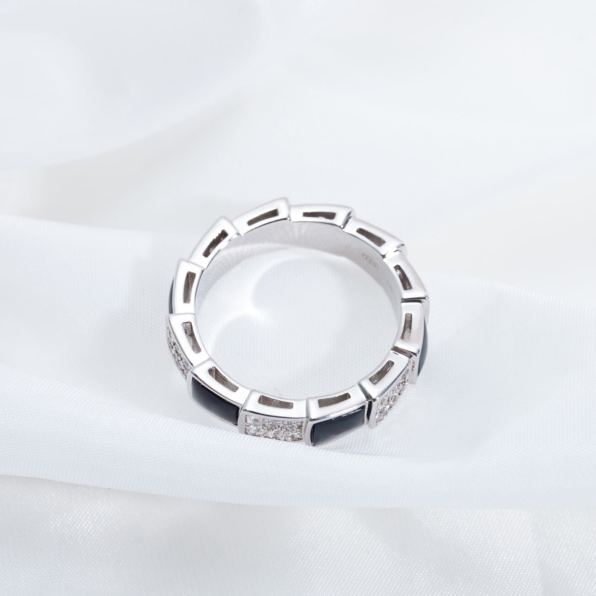 [Bloom]SERPENTI RING SILVER DIAMOND BLACK MOP 4MM