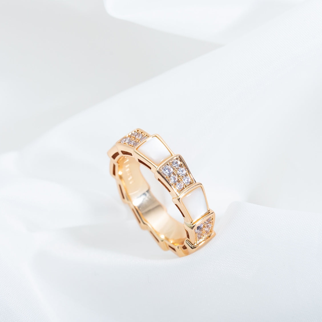 [Bloom]SERPENTI RING PINK GOLD MOP DIAMOND PAVED 4MM