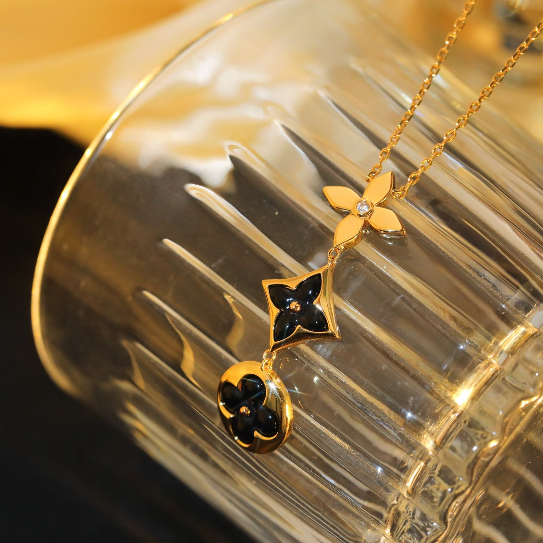 [Bloom]STAR AND SUN ONYX PINK GOLD NECKLACE