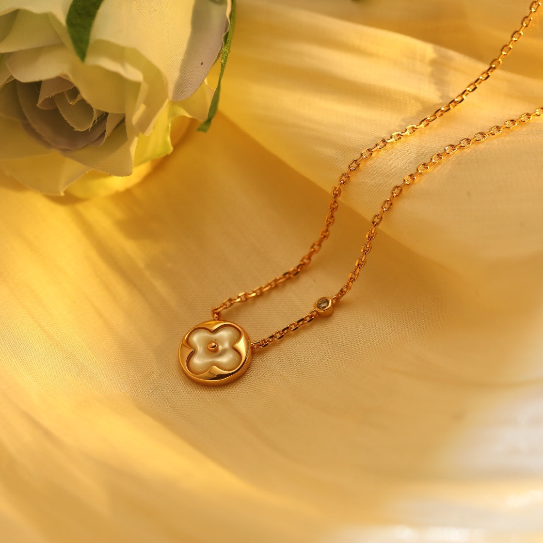 [Bloom]SUN PEDANT PINK GOLD 1 DIAMOND NECKLACE