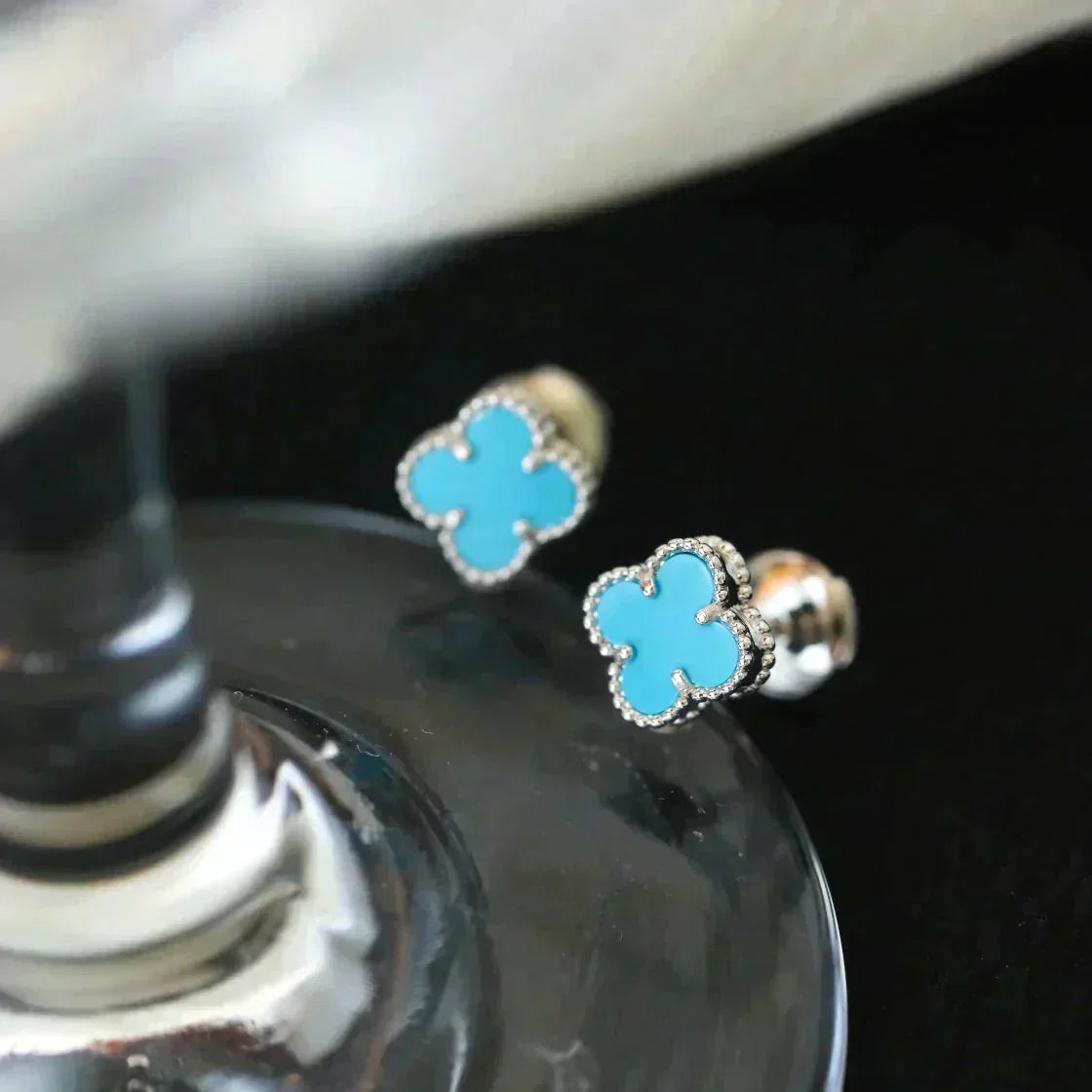 [Bloom]CLOVER MINI 9.5MM ONYX STUD EARRINGS SILVER