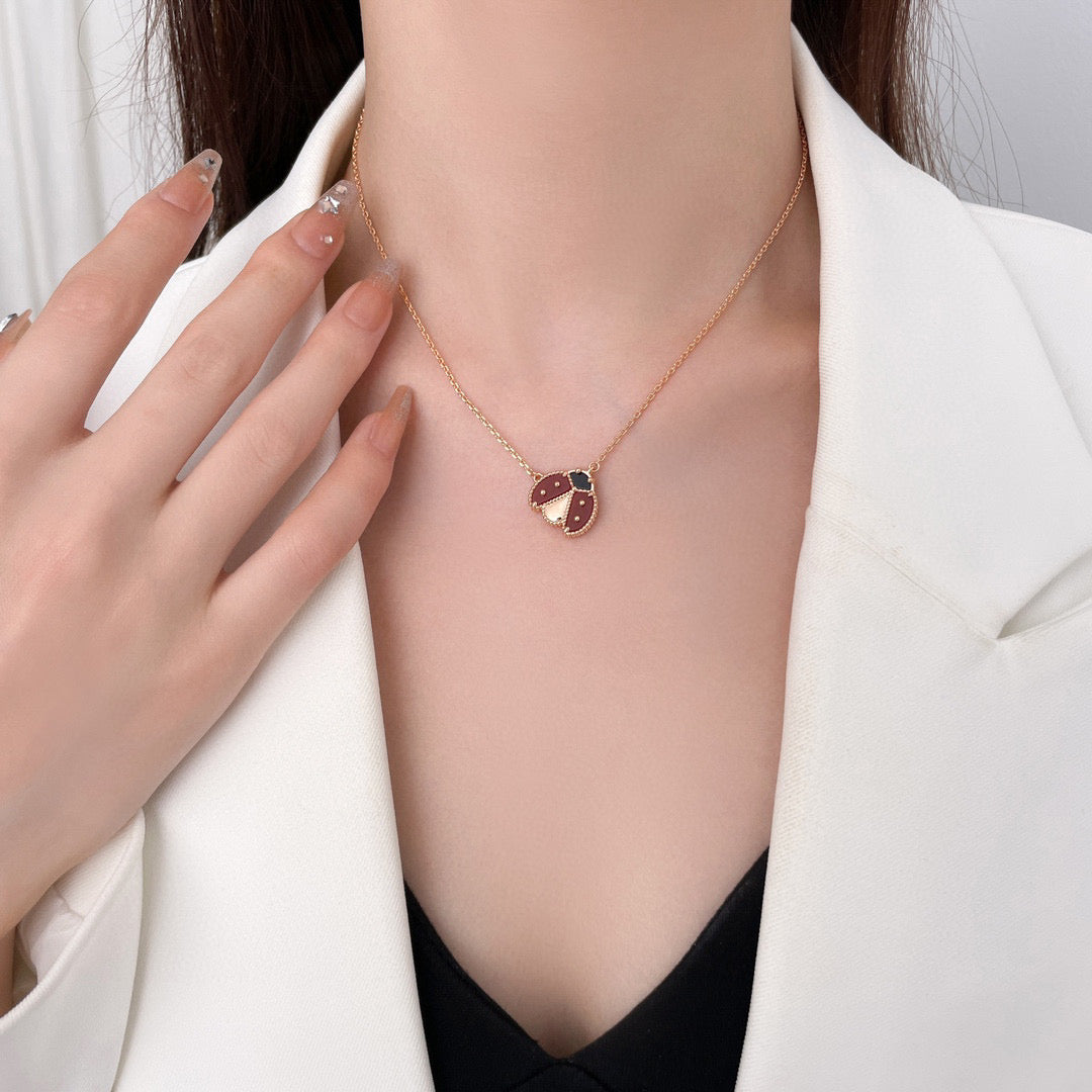 [Bloom]LUCKY  CARNELIANS LADYBUG NECKLACE