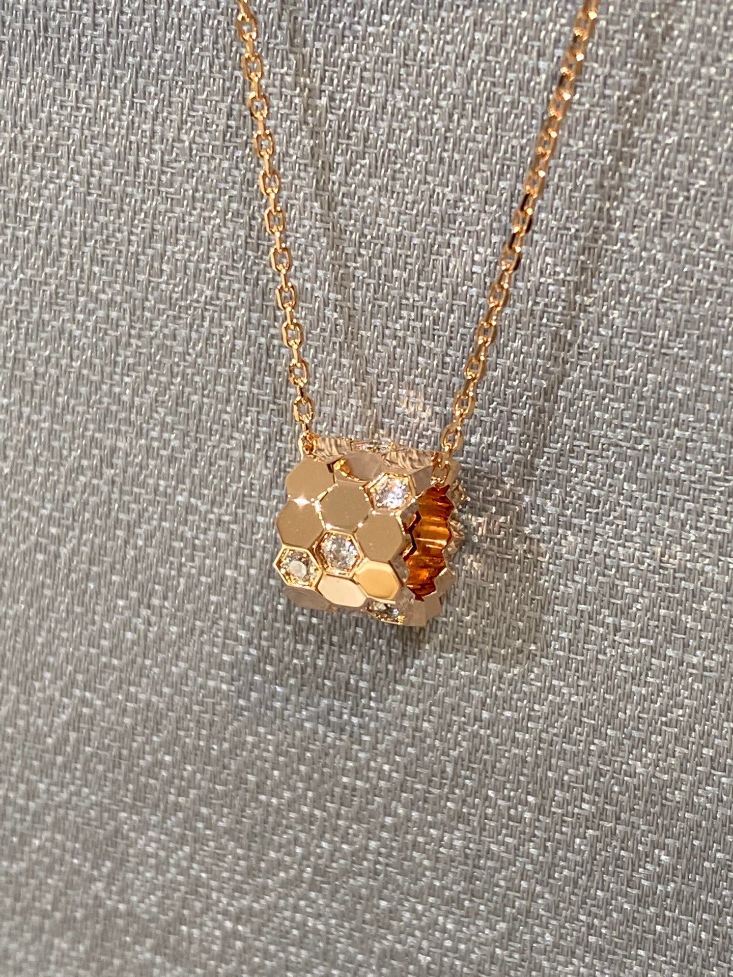 [Bloom]BEE LOVE DIAMOND NECKLACE